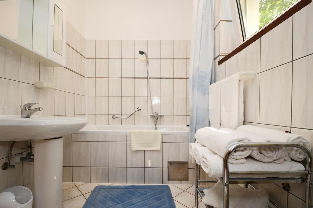 Apartments Tena بوريتش المظهر الخارجي الصورة