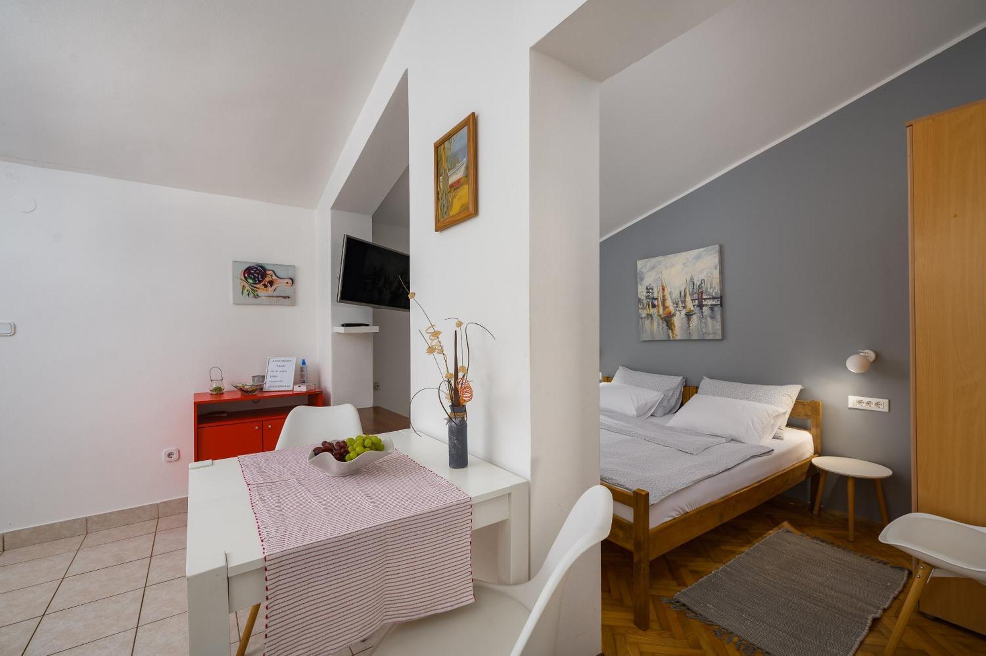 Apartments Tena بوريتش المظهر الخارجي الصورة