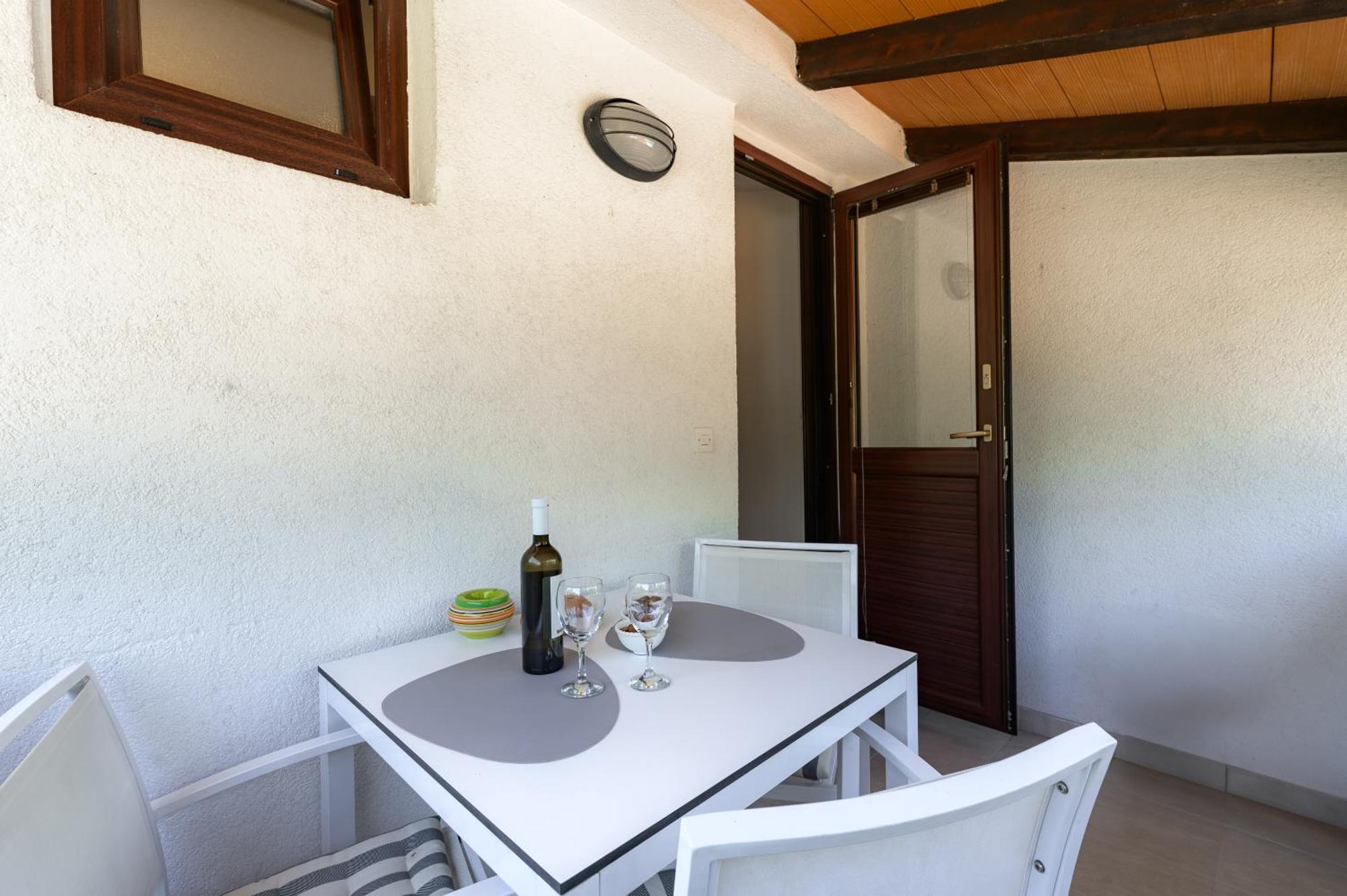 Apartments Tena بوريتش المظهر الخارجي الصورة