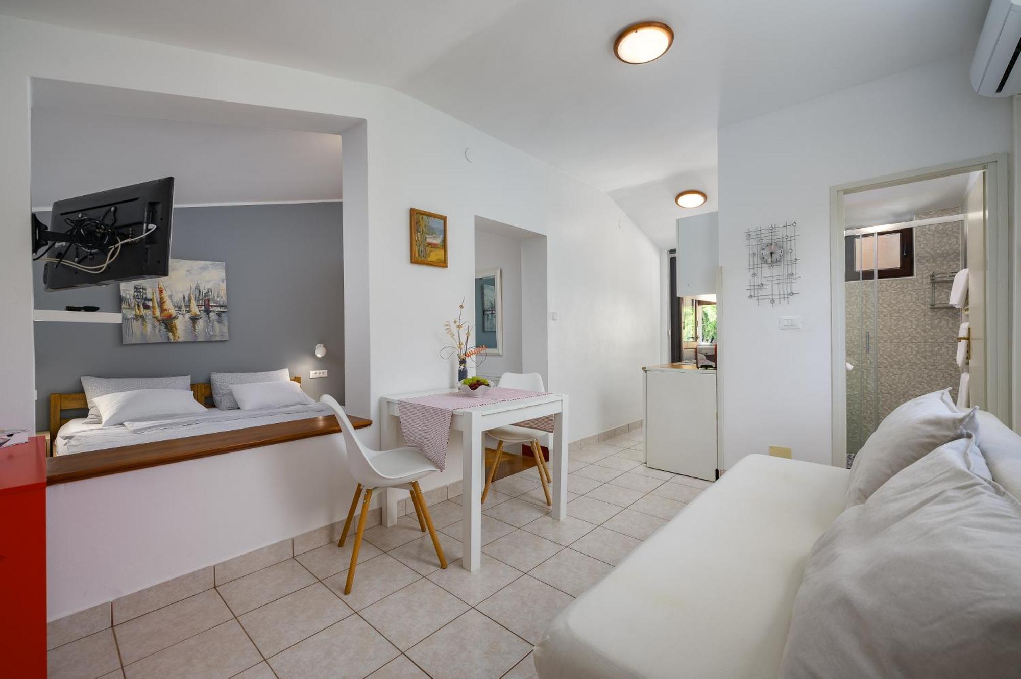 Apartments Tena بوريتش المظهر الخارجي الصورة