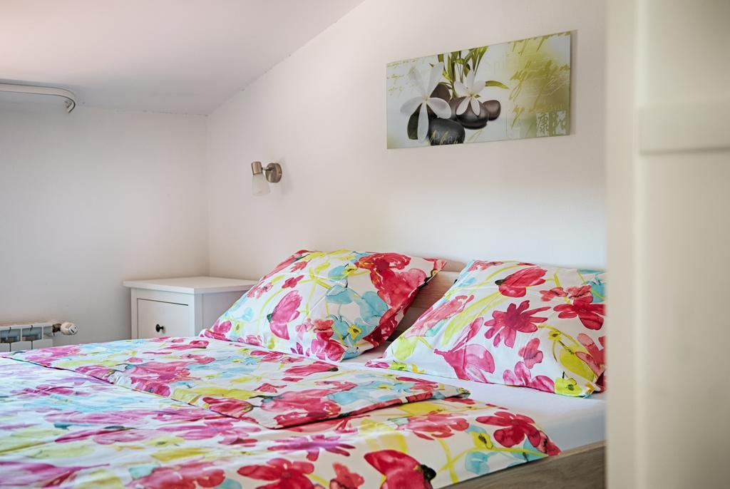 Apartments Tena بوريتش المظهر الخارجي الصورة