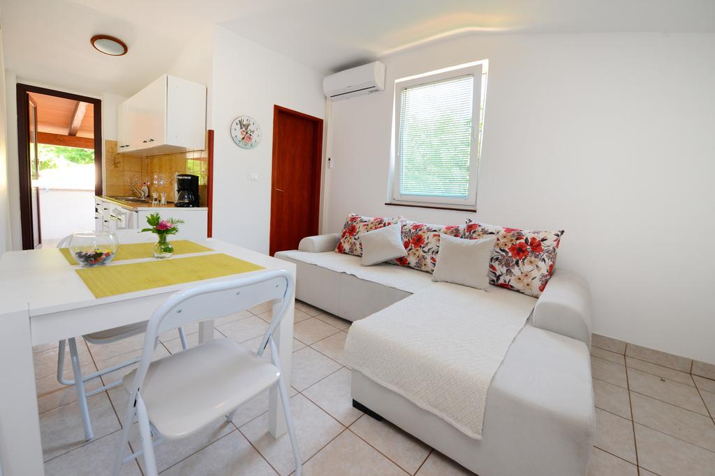 Apartments Tena بوريتش المظهر الخارجي الصورة